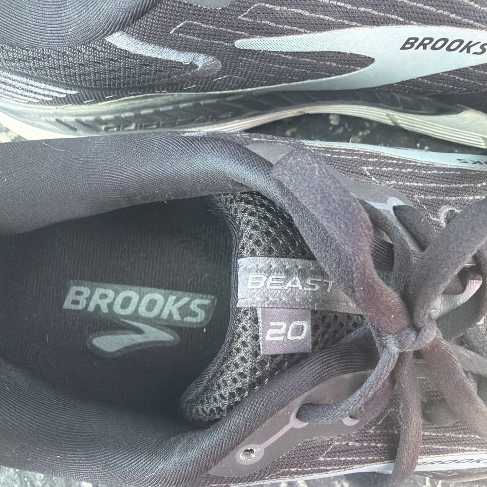 Brooks Beast 20 Shoes Mens 13 Wide Black Athletic Running Walking Sneaker used - Picture 6 of 9